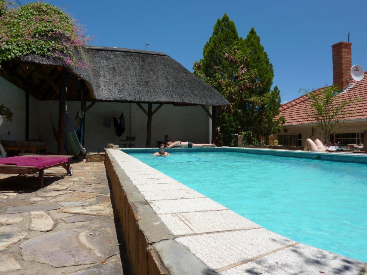 Paradisegarden Backpackers Уиндхоек Екстериор снимка